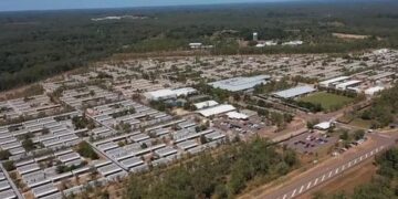 Austrálie buduje karanténní zařízení pro lidi, kteří „nemuseli mít přístup k očkování“