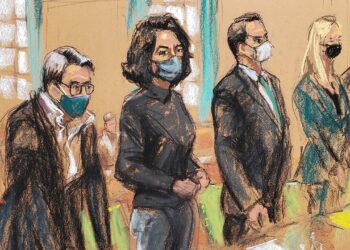 „Byla číslo 2“, říká pilot soukromého letadla o Ghislaine Maxwell druhý den soudního procesu