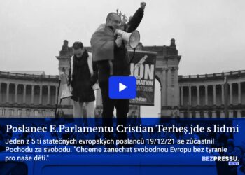 Poslanec EU Parlamentu Cristian Terheș jde s lidmi