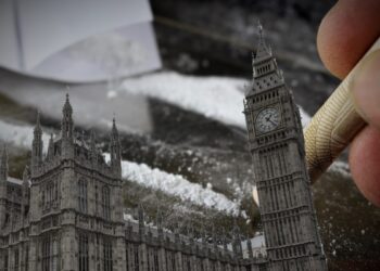 Skandál v britském parlamentu: Ve Westminsteru byl nalezen kokain na většině toalet