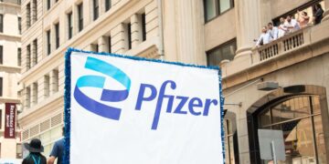 Soudce nařídil FDA urychlit vydání dokumentů o vakcínách společnosti Pfizer